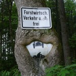 09 Nur gut daß ein neues Schild angebracht wurde 09 Nur gut daß ein neues Schild angebracht wurde