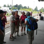 01 Wir warten auf den Zug